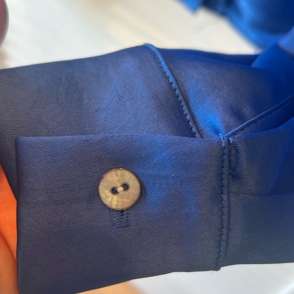 Karen Kane Elegant Blue Satin like Women's Blouse - Picture 5 of 8